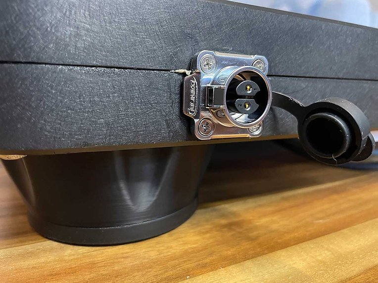 d86c62_c87206d0b6b8426080592c3a5b15d912~mv2